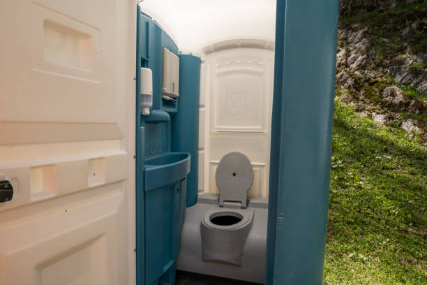 Portable Toilet Options We Offer in Brazoria, TX